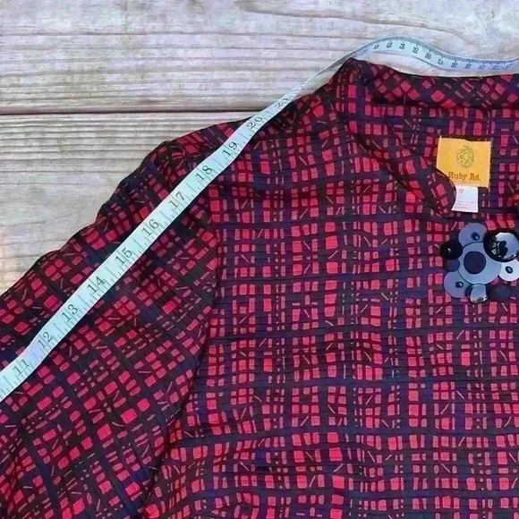 Ruby Rd. Women’s red black blazer with 1 embellished button closure 2 pockets - Picture 7 of 9